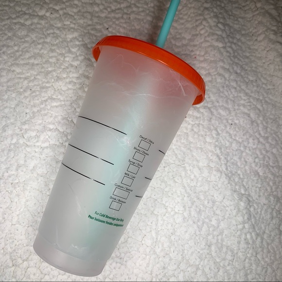 Starbucks Summer 2021 Cold Cup color changing - Picture 2 of 3